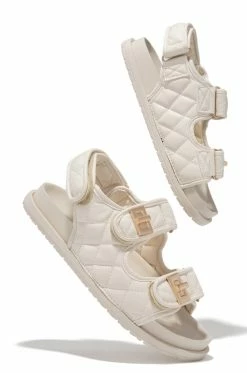 QUPD Shoes Callie - White