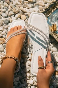 CAPEROBB Resort Life - White