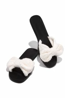 BBOO Beach Paradise - White Shoes