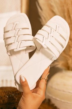 QUPD Shoes Island Time - White