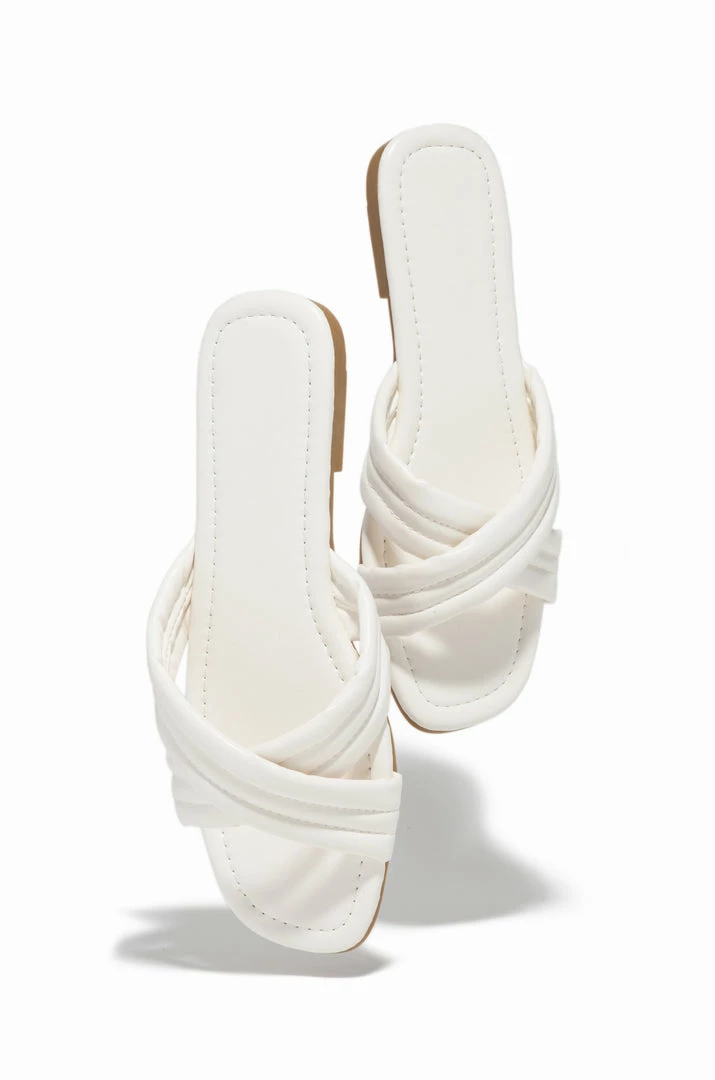 WDIVA Playa Paraiso - White Shoes