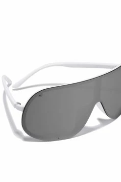 Baddie Views - White