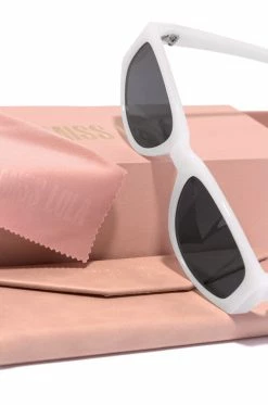 NK Weekend Vibe - White