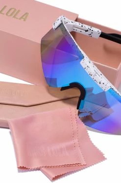 SH Hot Views - White