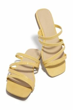 SODA Dayaina - Yellow Shoes