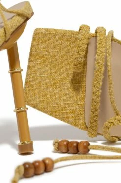 SOME Ophelia - Yellow Shoes